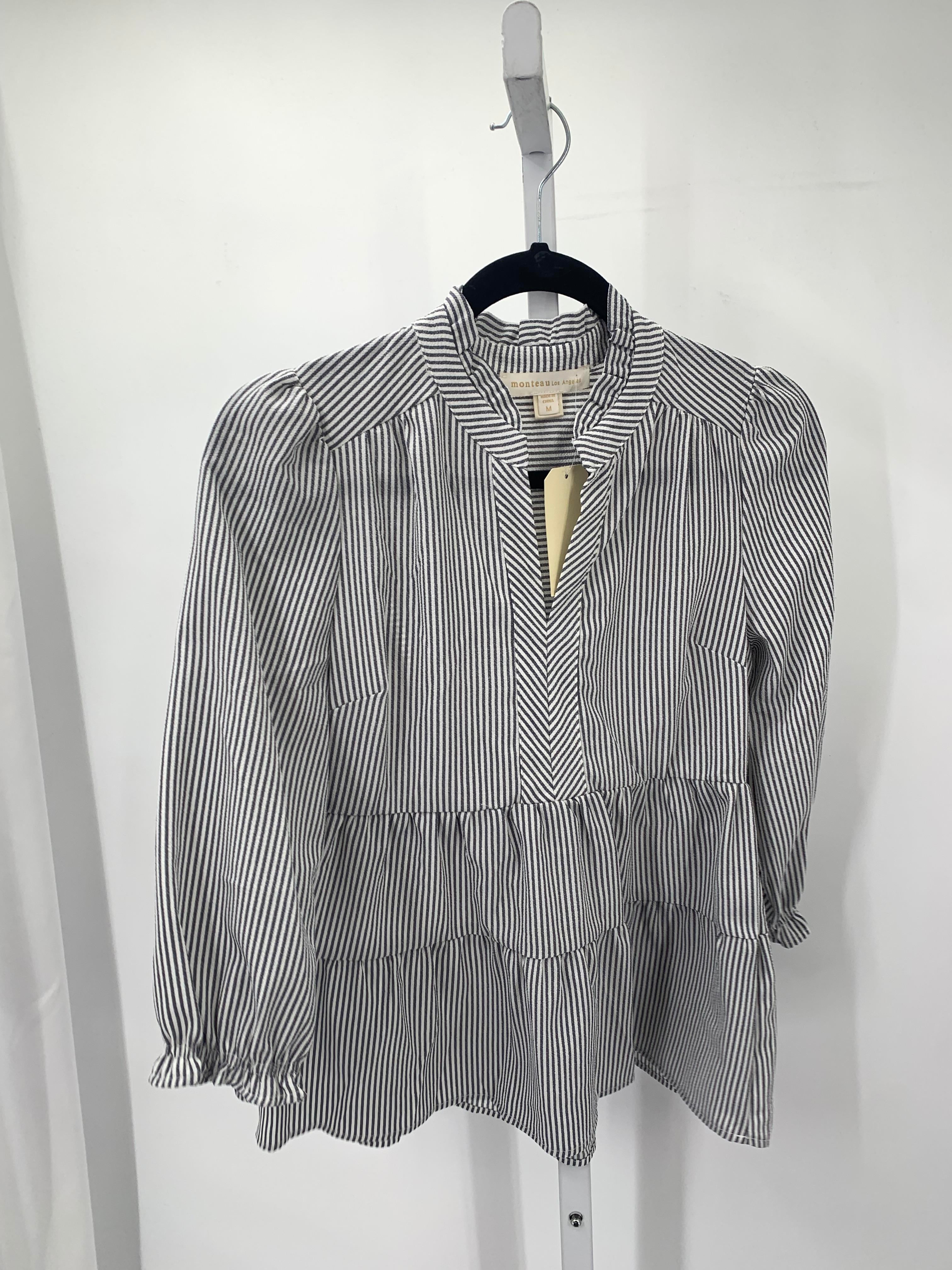 monteau Size Medium Misses 3/4 Sleeve Shirt