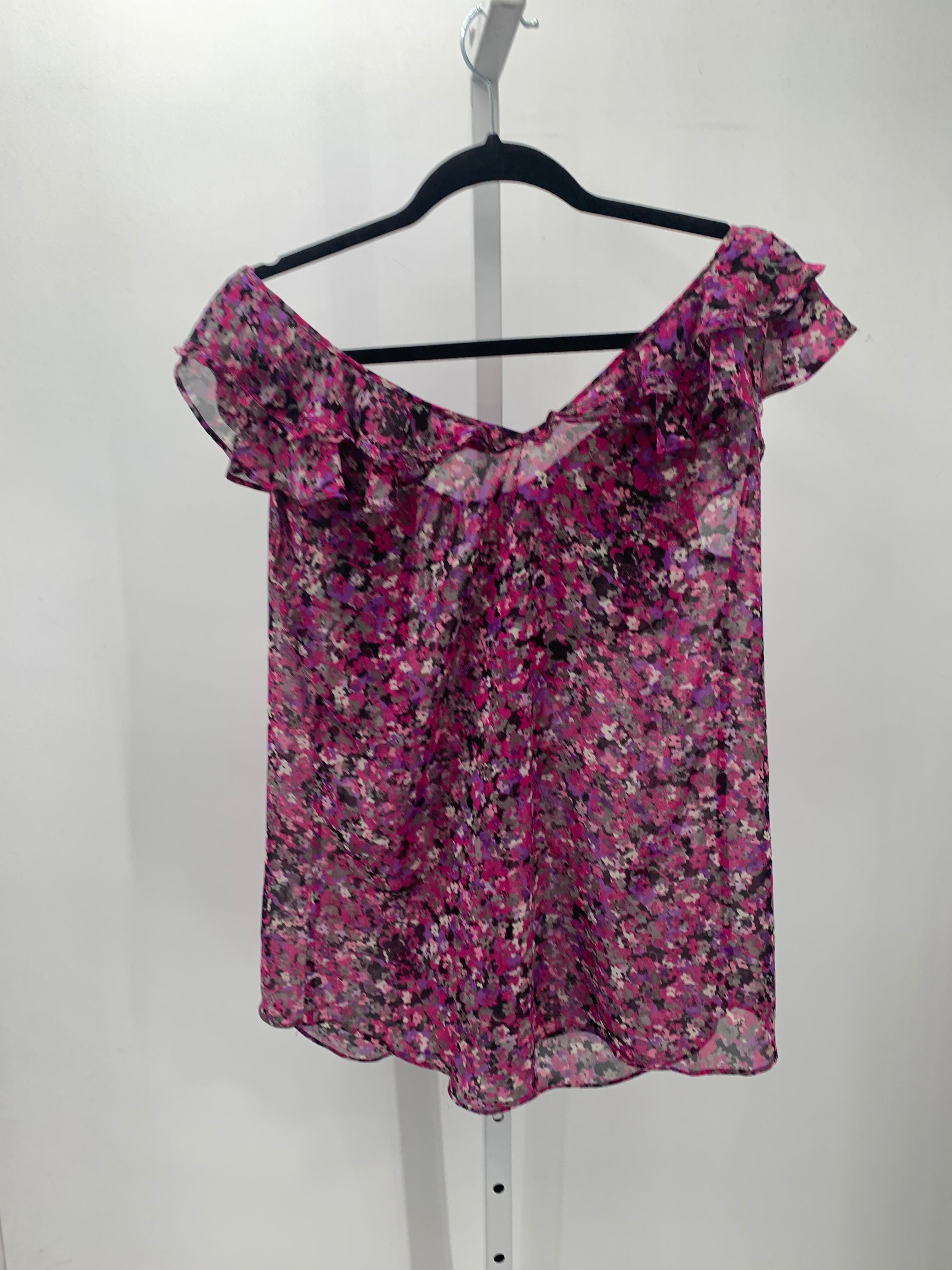 Elle Size Medium Misses Short Sleeve Shirt