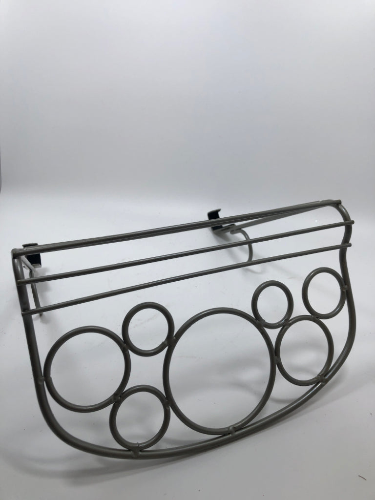 HANGING HAIR TOOL ORGANIZER.