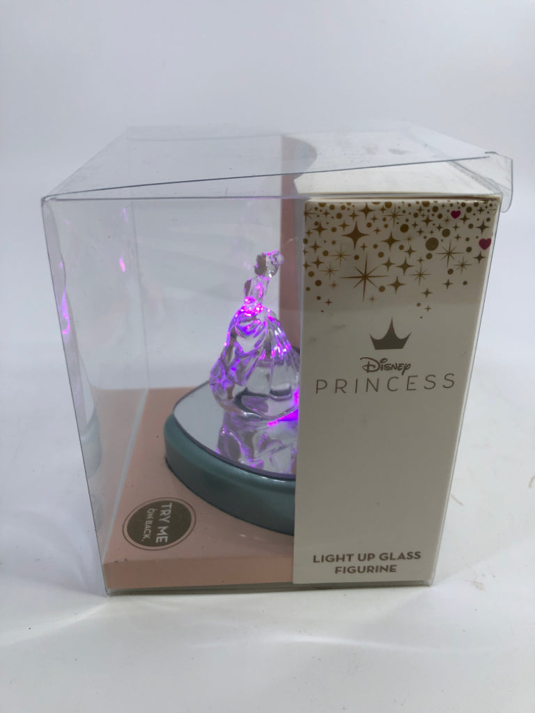 DISNEY PRINCESS LIGHT UP FIGURINE IN BOX.