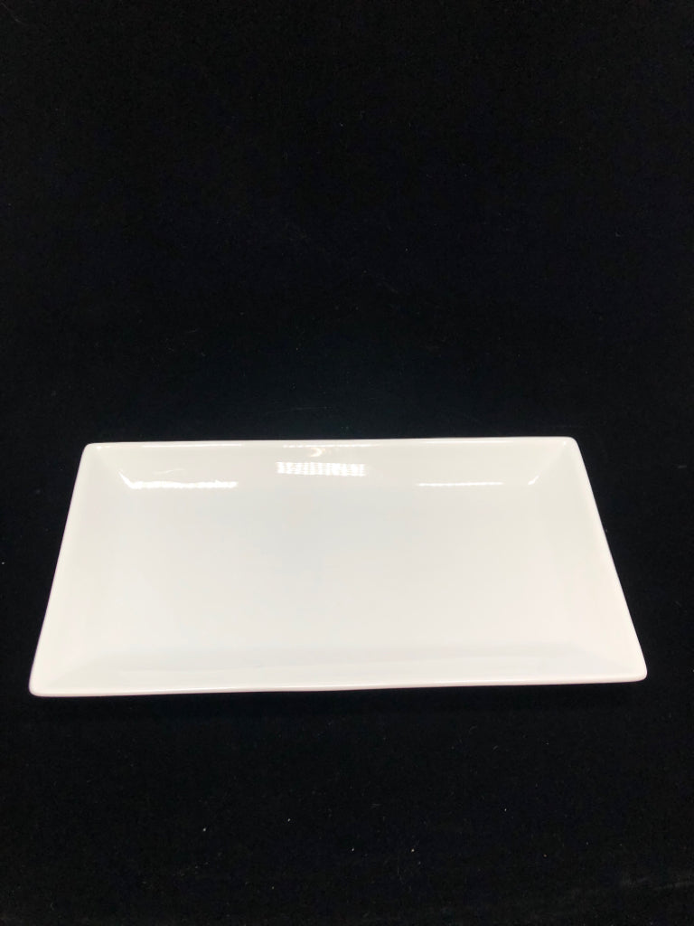 WHITE PORCELAIN SERVING TRAY.