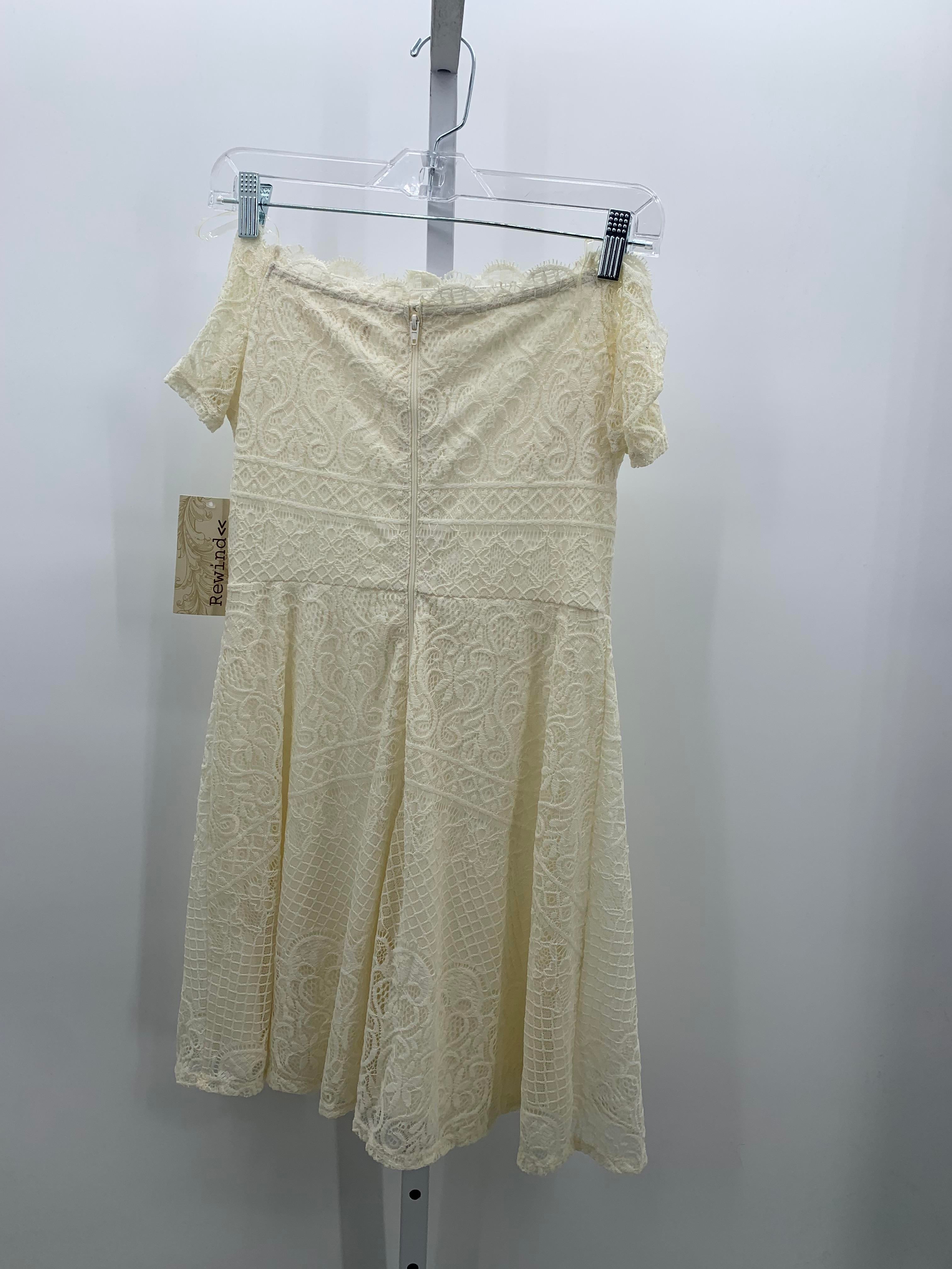Rewind Size Medium Juniors Short Sleeve Dress