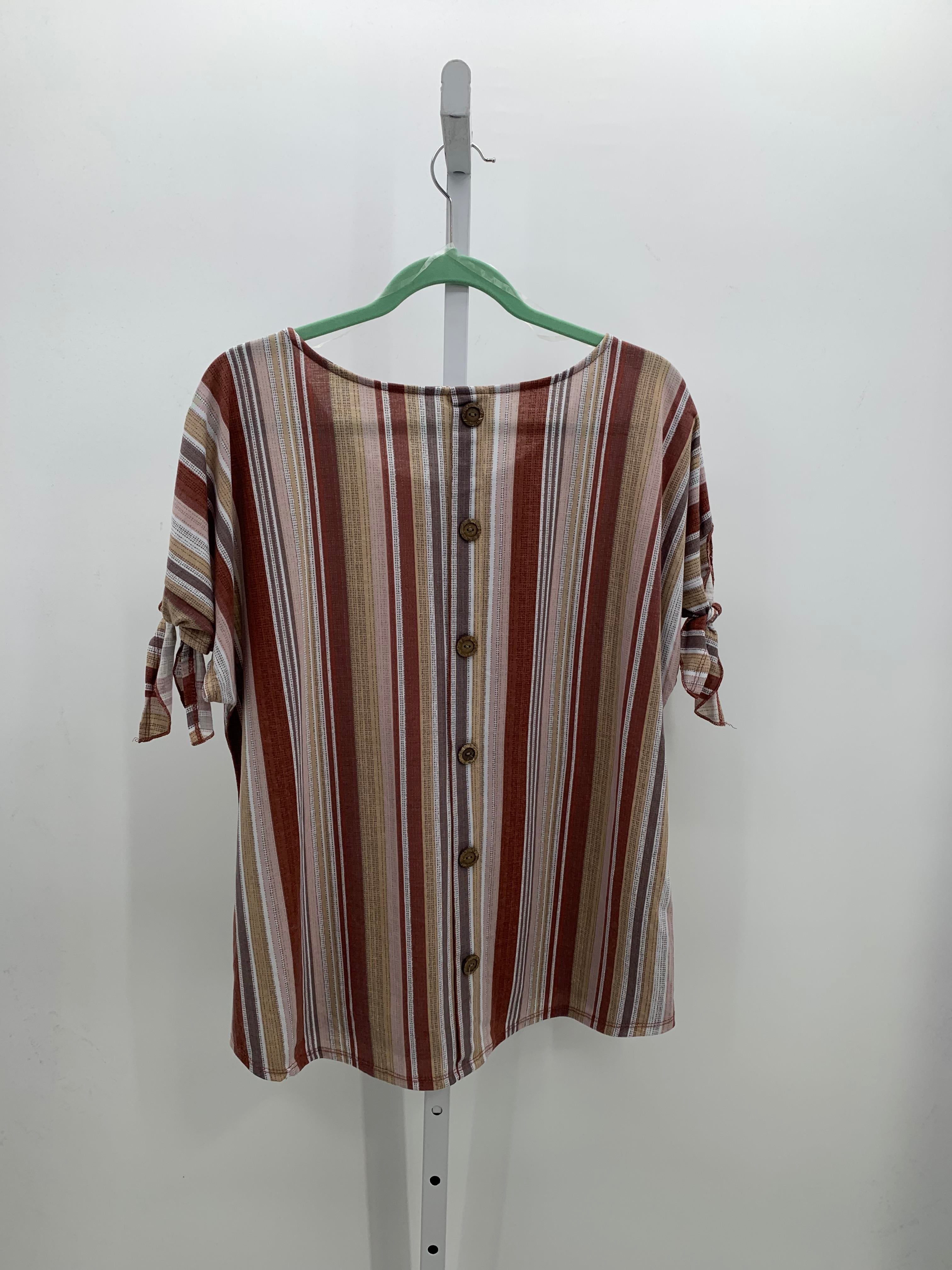 Size Extra Large Misses Short Sleeve Shirt