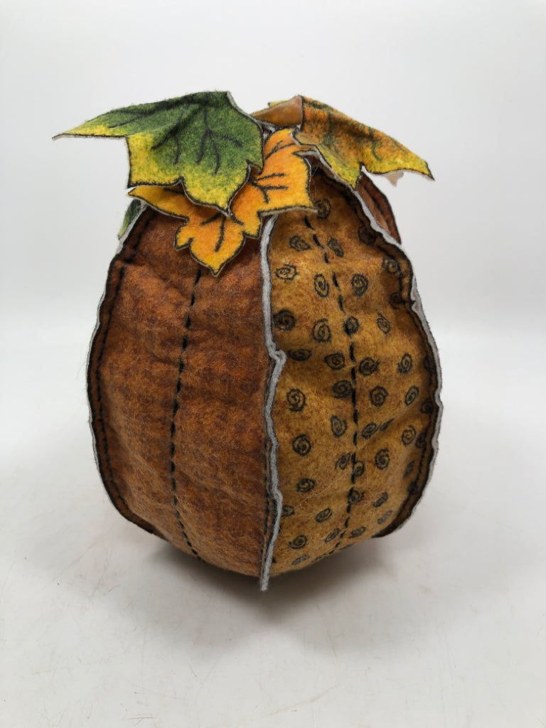 FELT WEIGHTED JACKO LANTERN.