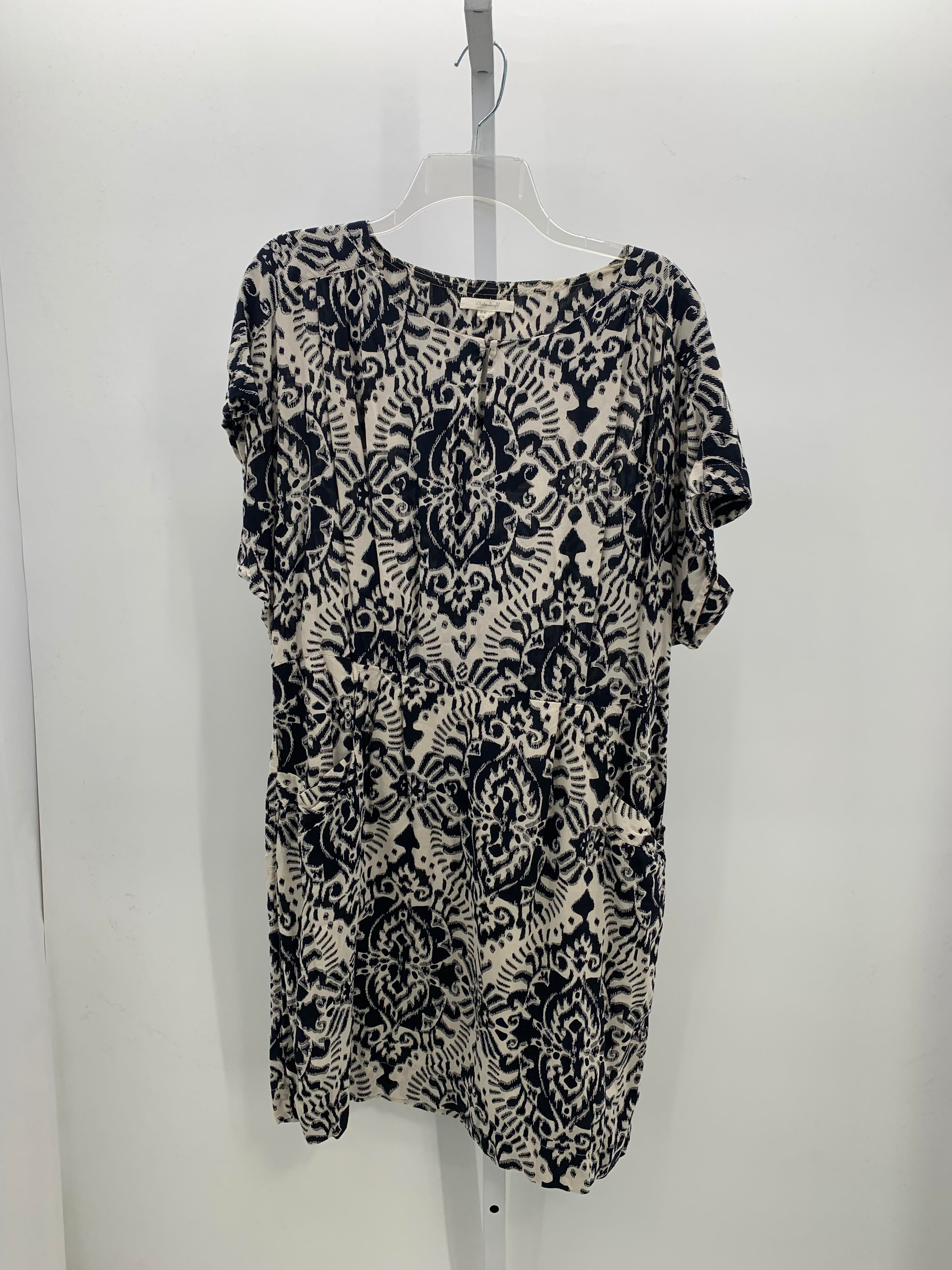 Size Large Misses Short Sleeve Dress