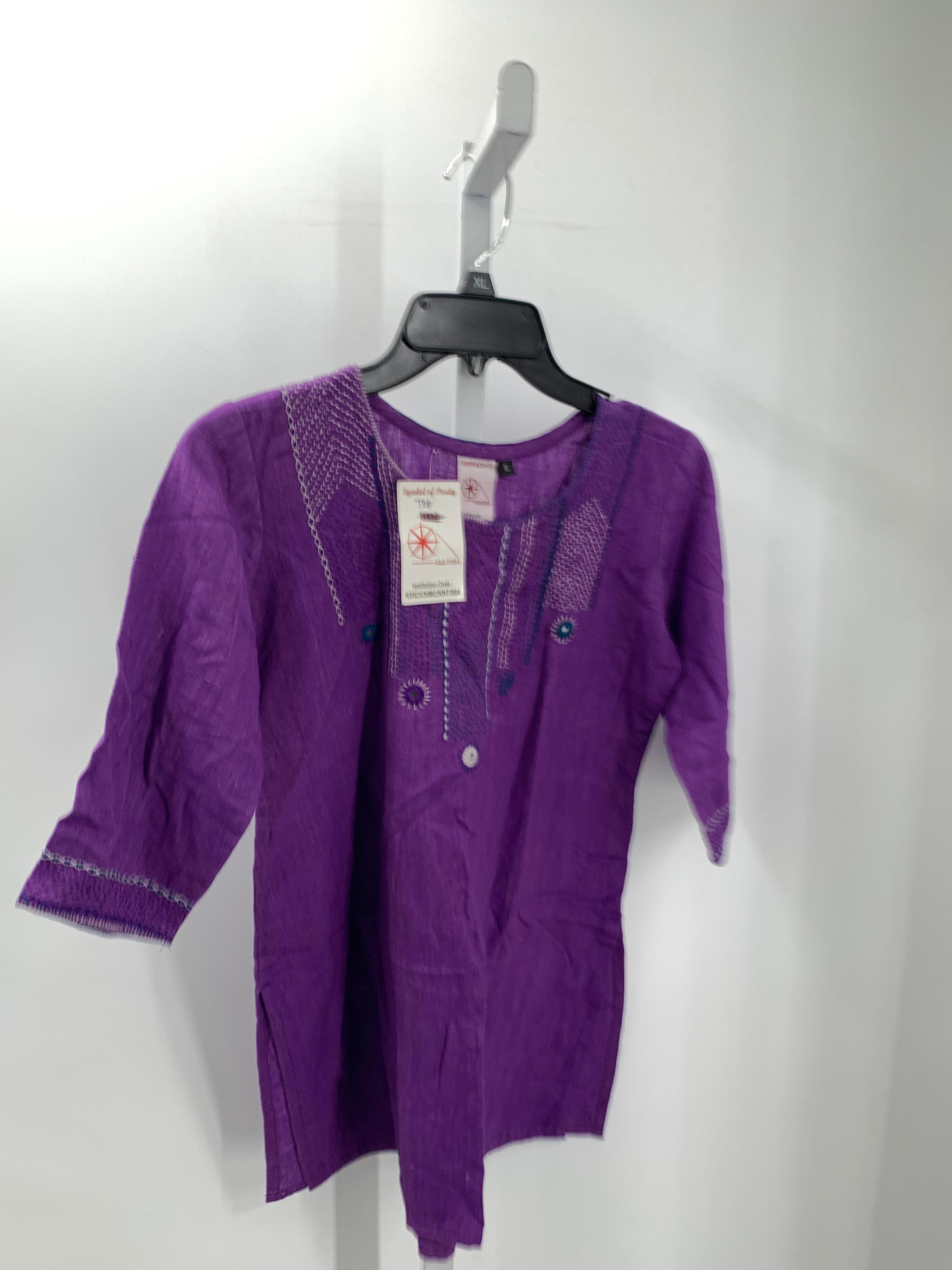 Size Small Misses Short Sleeve Shirt