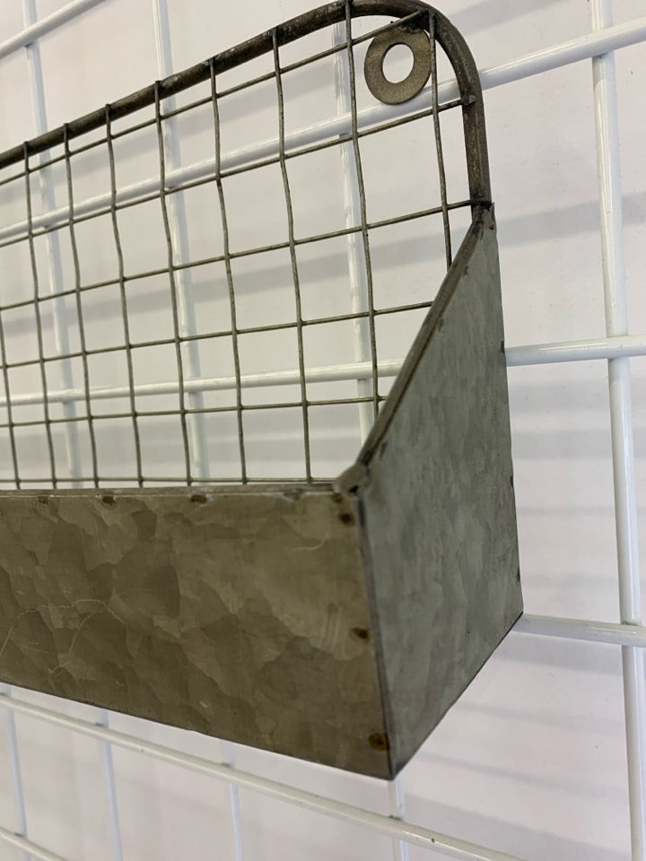 GALVANIZED METAL AND WIRE WALL SHELF.