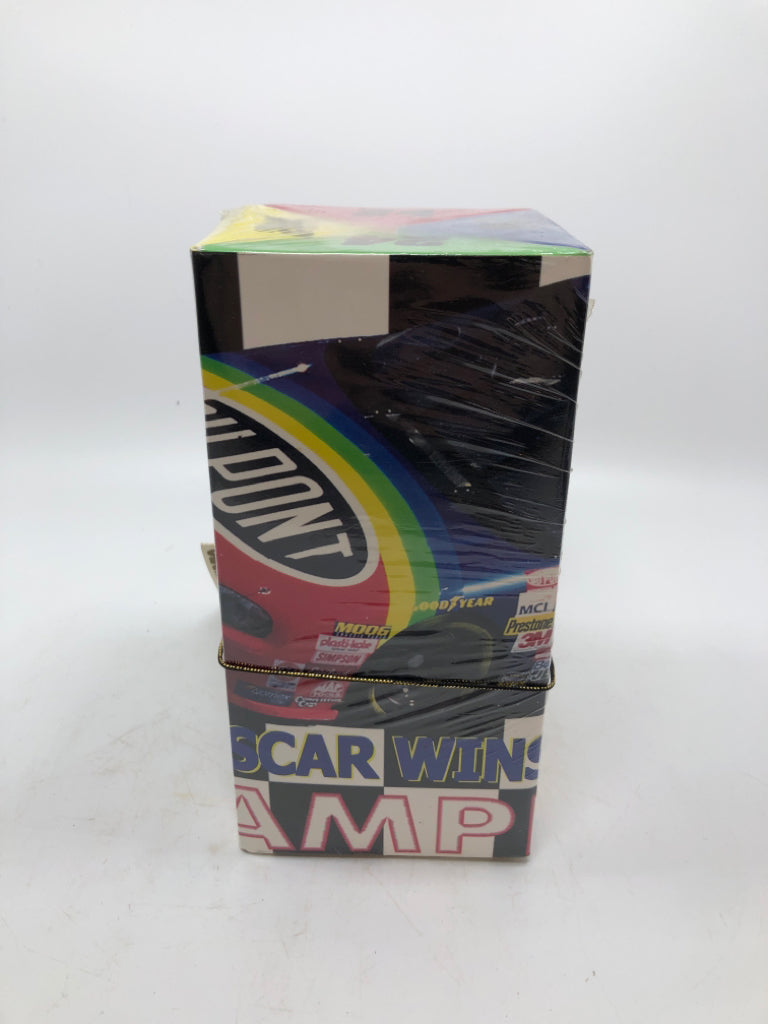 NIB JEFF GORDON RACING MEMORABILIA TSHIRT SET XL