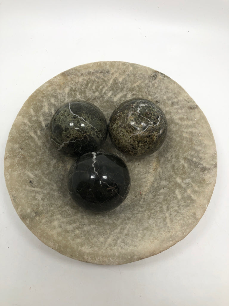 4PC POLISHED STONE BALL DECOR IN STONE DISH.