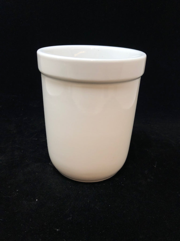 WHITE FARBERWARE UTENSIL HOLDER.