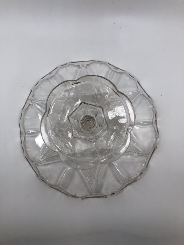 CLEAR GLASS CAKE STAND W/STAR ETCHING.