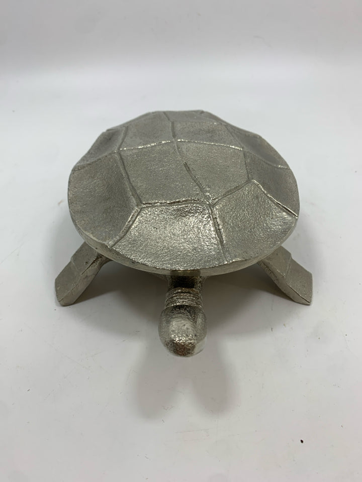 METAL TURTLE FLIP SHELL TRINKET BOX.