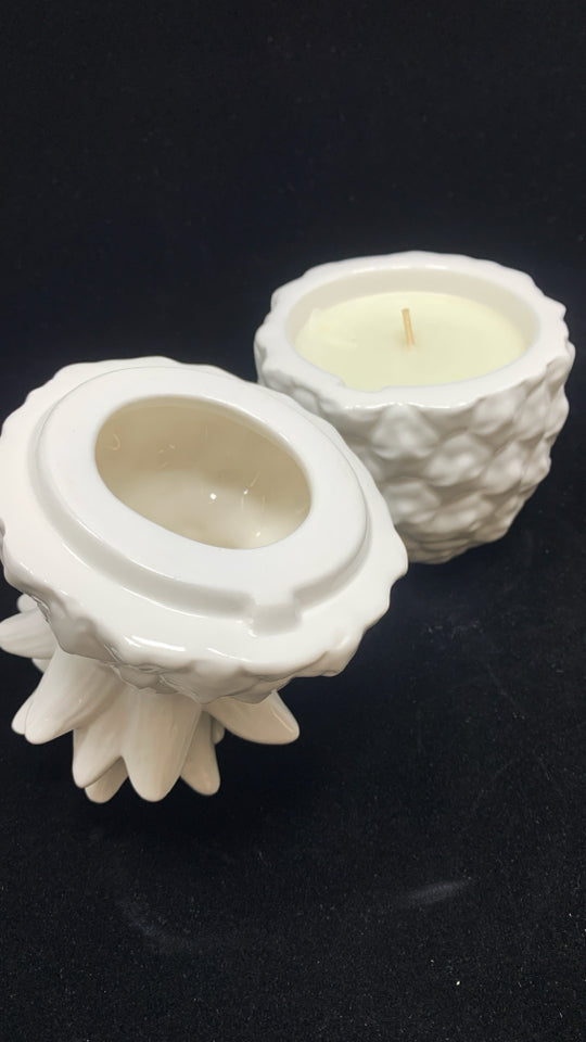 WHITE CERAMIC PINEAPPLE CANDLE W/TOP.