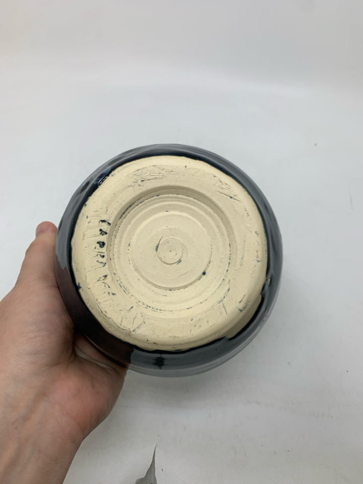 HEAVY BOTTOM DARL BLUE DRIP POTTERY BOWL.
