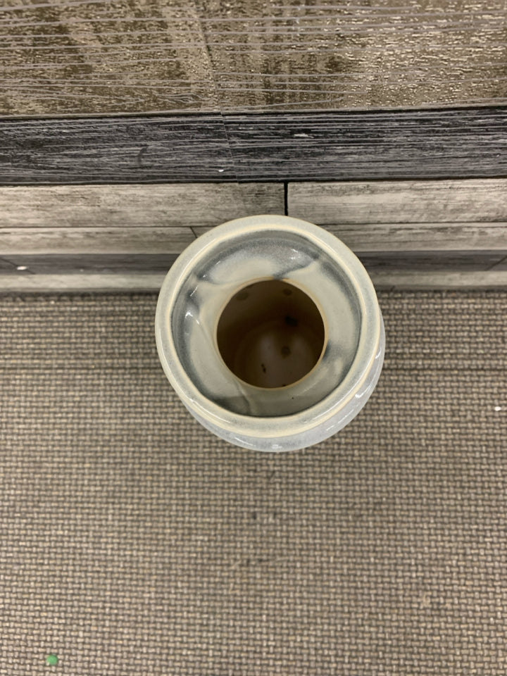 LG DISTRESSED GRAY CERAMIC VASE.
