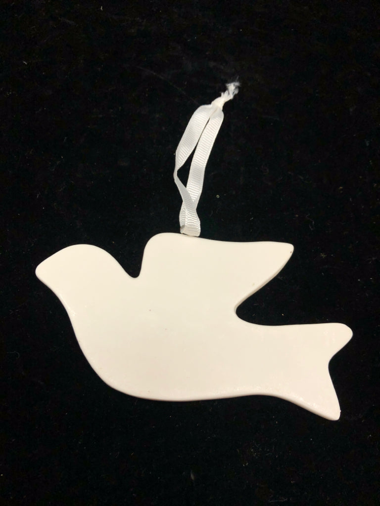 WHITE CERAMIC DOVE W/ GOLD DETAILS ORNAMENT.