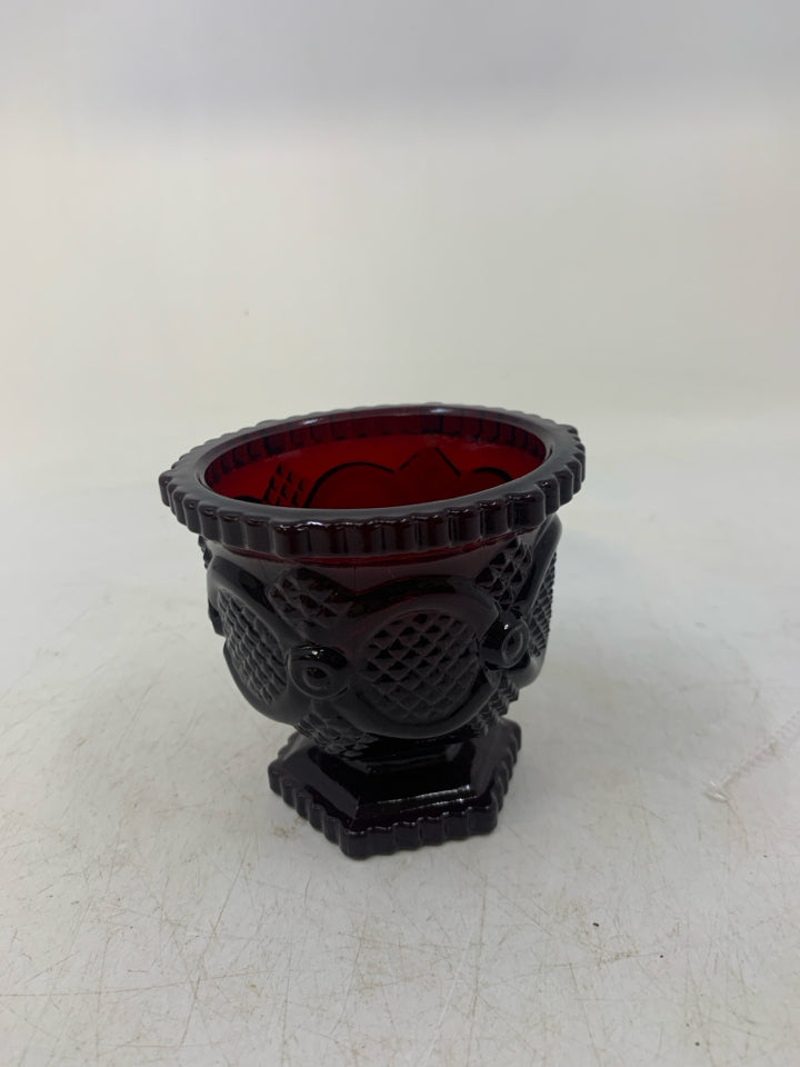 FOOTED TEXTURED SMALL GLASS BOWL.