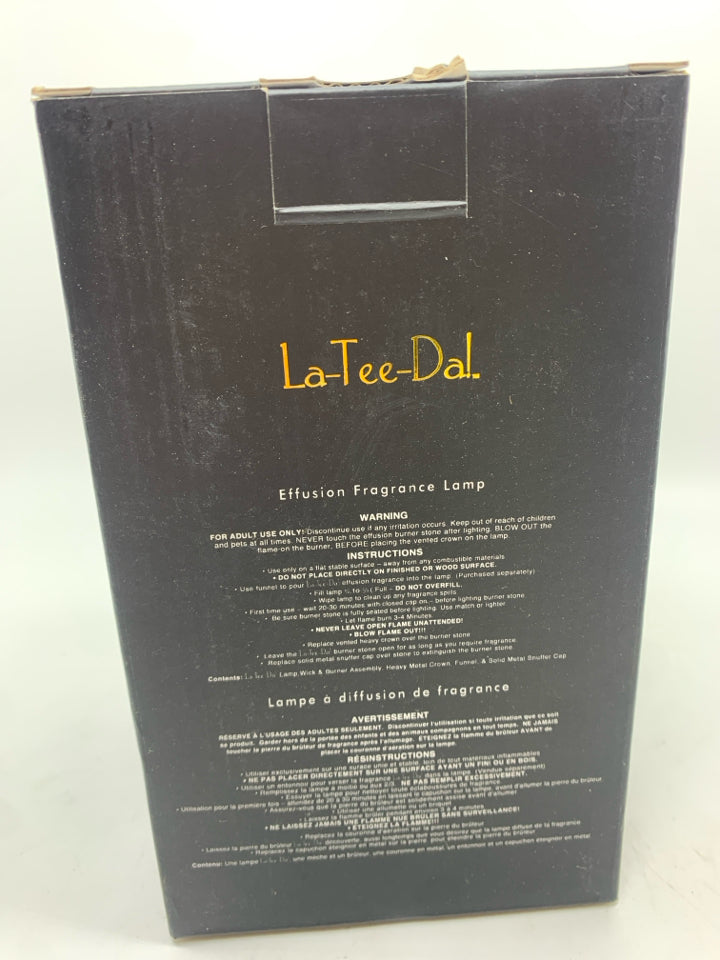 NIB LA-TEE-DA! SEASCAPE EFFUSION FRAGRANCE LAMP.