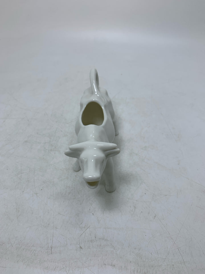 SMALL LIGHT WEIGHT COW SHAPED CREAMER 3" H X 6 "W