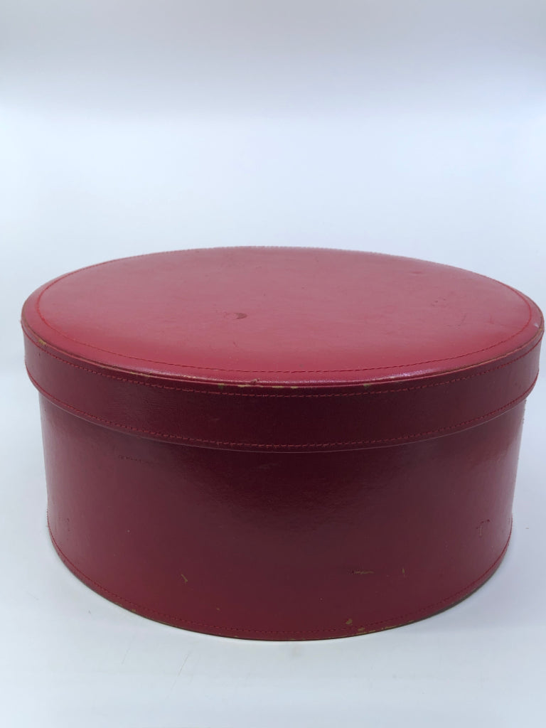 RED BONDED LEATHER HAT BOX.