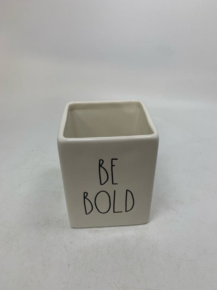 SQUARE BE BOLD PENCIL CUP.