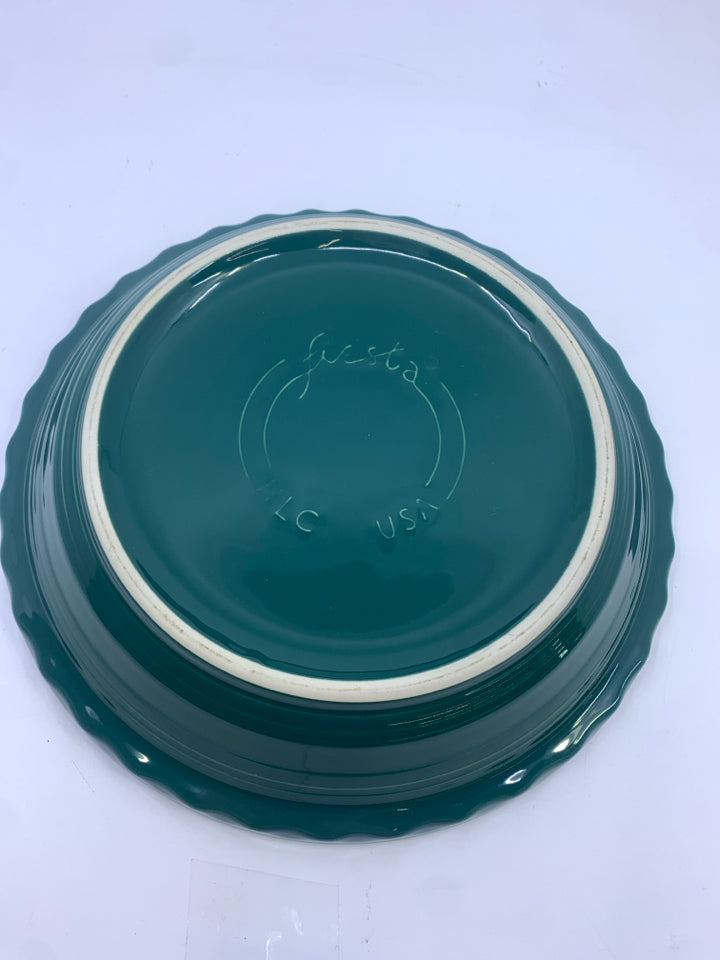 FOREST GREEN FIESTA WARE PIE PLATE.