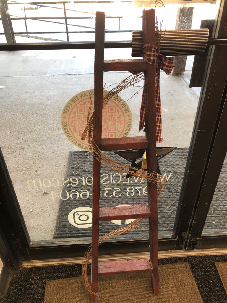 PRIMITIVE RED LADDER W/METAL STAR CANDLE DECOR.