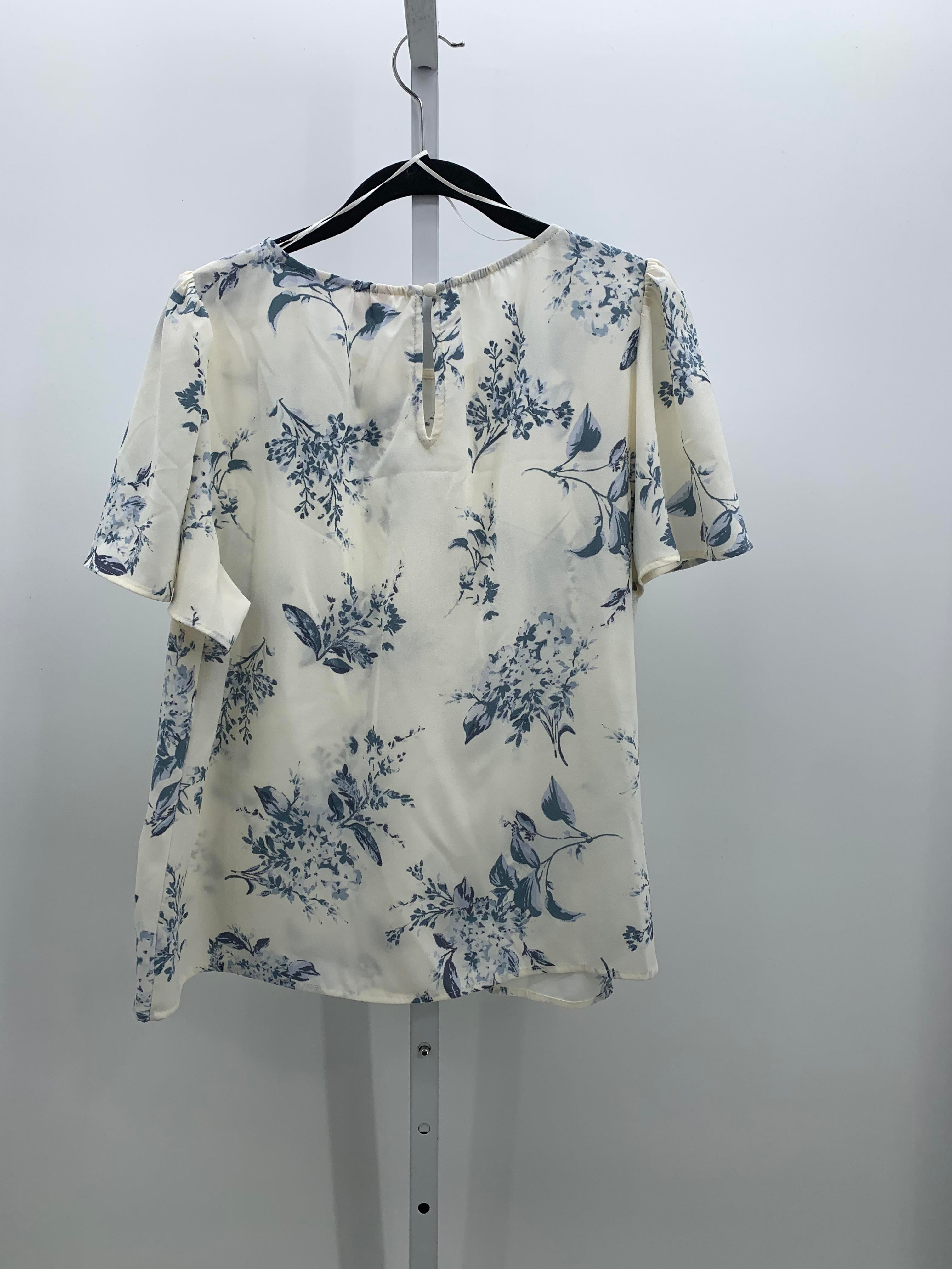 Lauren Conrad Size Large Misses Short Sleeve Shirt