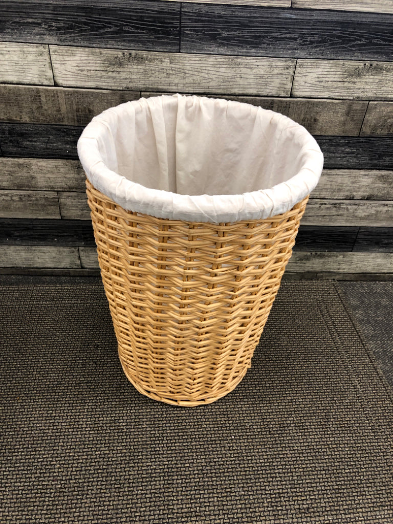 LINED WICKER LAUNDRY HAMPER BASKET.