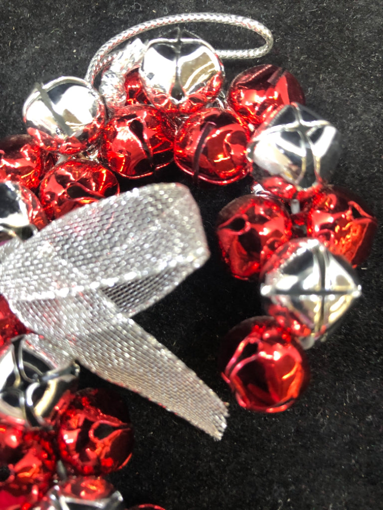 RED/WHITE JINGLE BELL CANDY CANE.