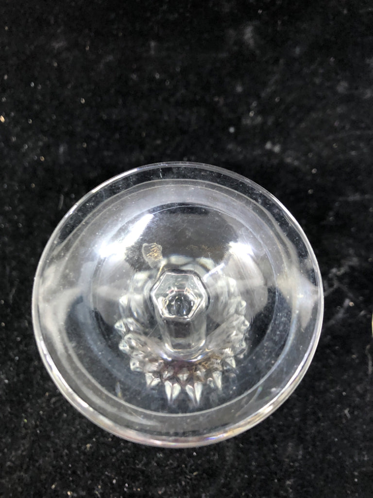 4 SMALL CRYSTAL WINE GLASSES.