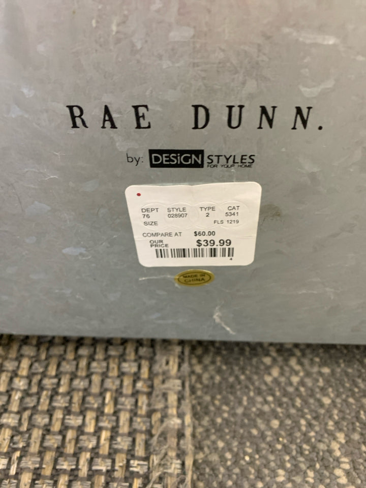 3 TIER METAL/WOOD ROLLING STORAGE CART.