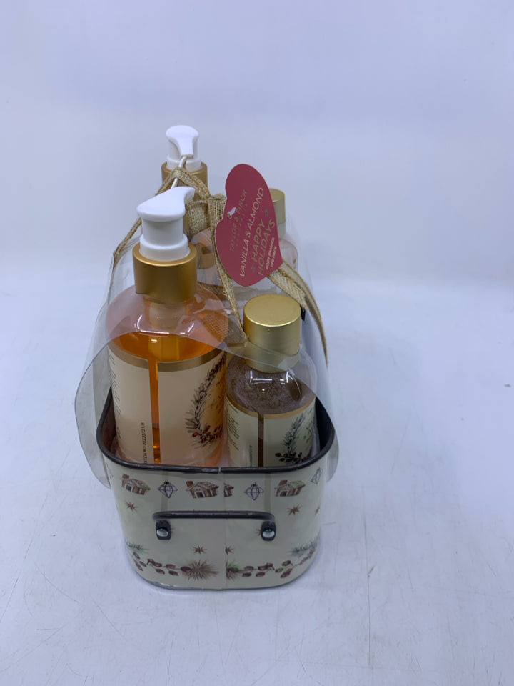 VANILLA & ALMOND LOTION GIFT SET