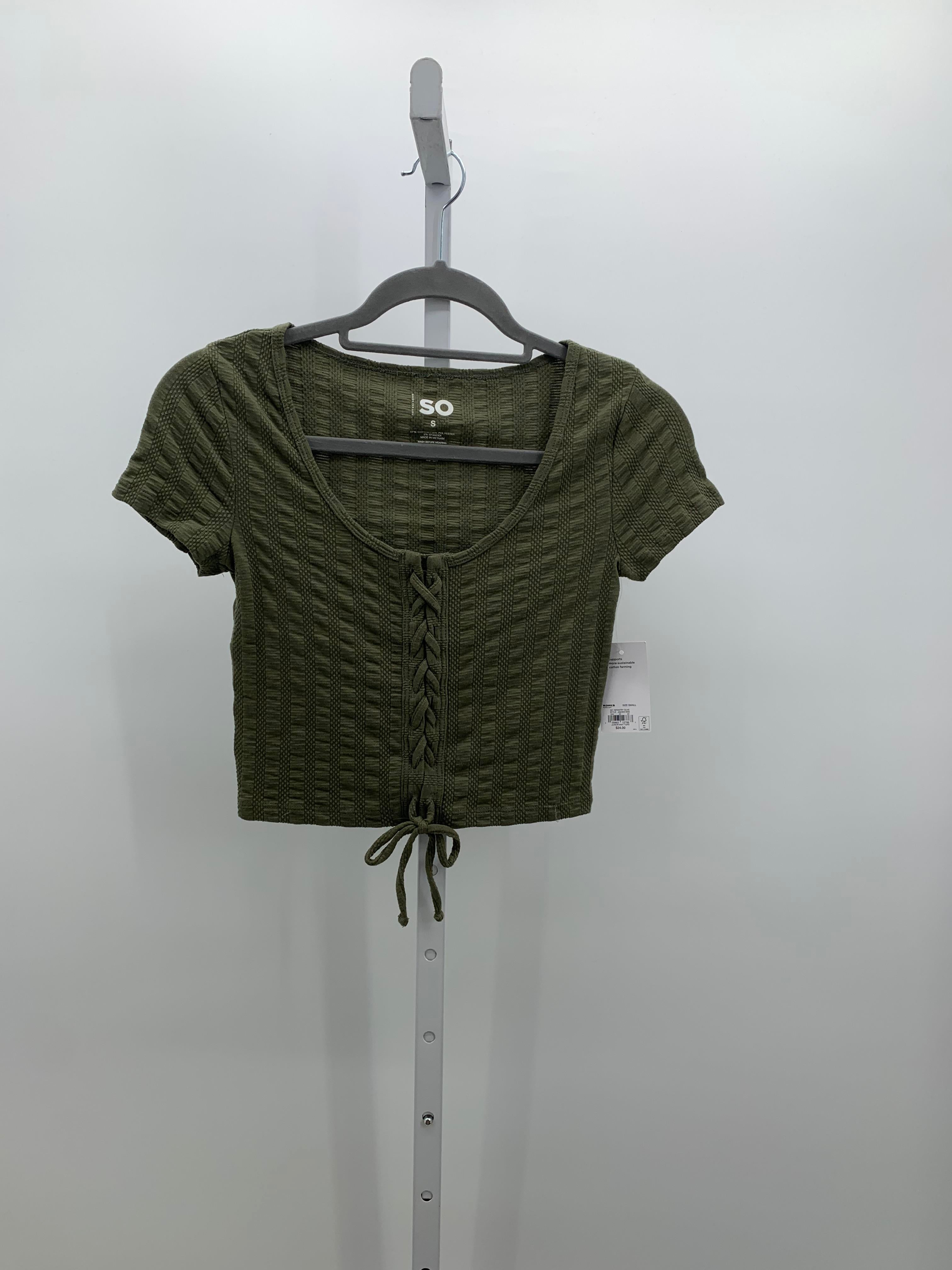 SO Size Small Juniors Short Sleeve Shirt