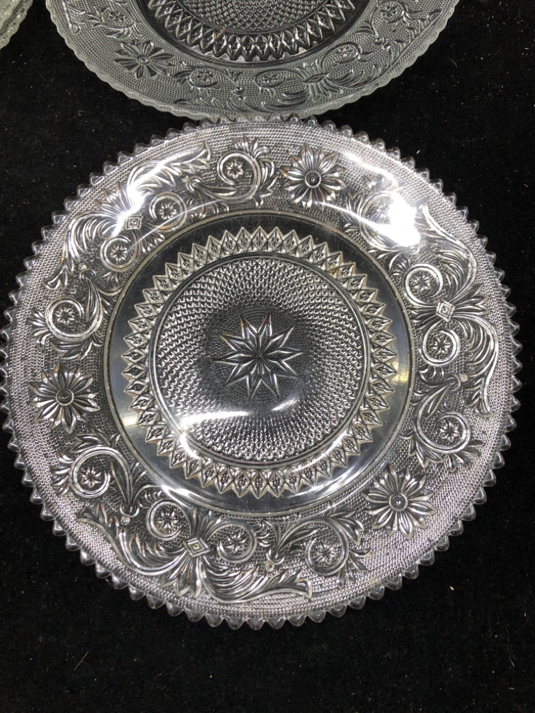 10 SANDWICH PATTERN GLASS LUNCH PLATES.