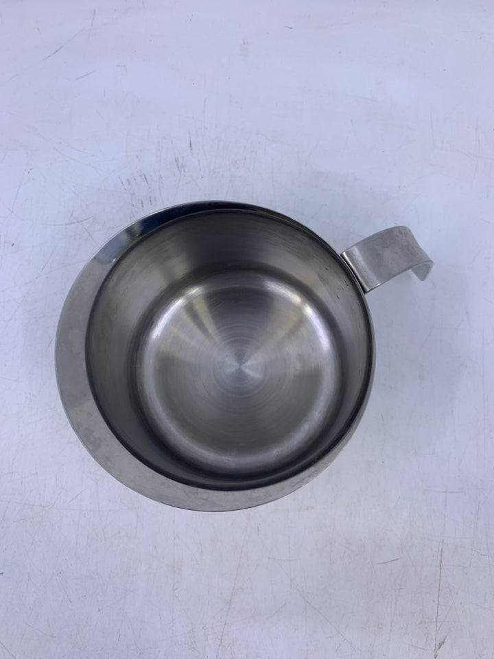 FROTHING PITCHER CUP W/ HANDLES.