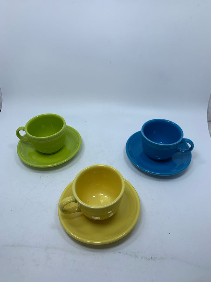 VTG 6PC SVC 3 ASSORTED COLORS TEACUPS & SAUCERS.