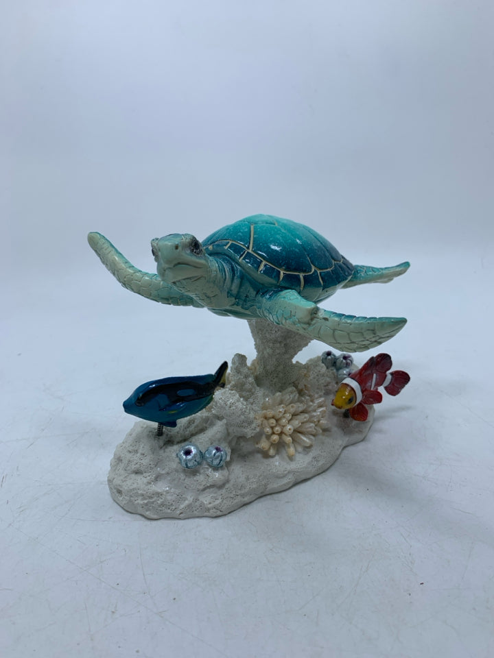 RESIN BLUE SEA TURTLE W/ MOVING FISH.