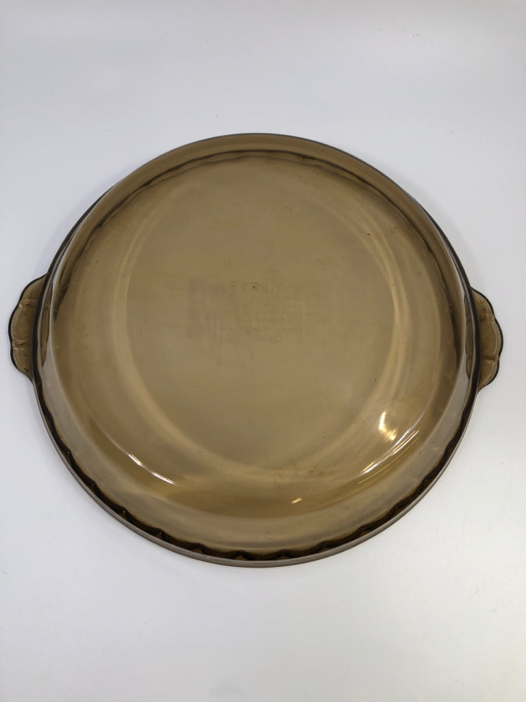 PYREX AMBER BROWN GLASS PIE DISH.