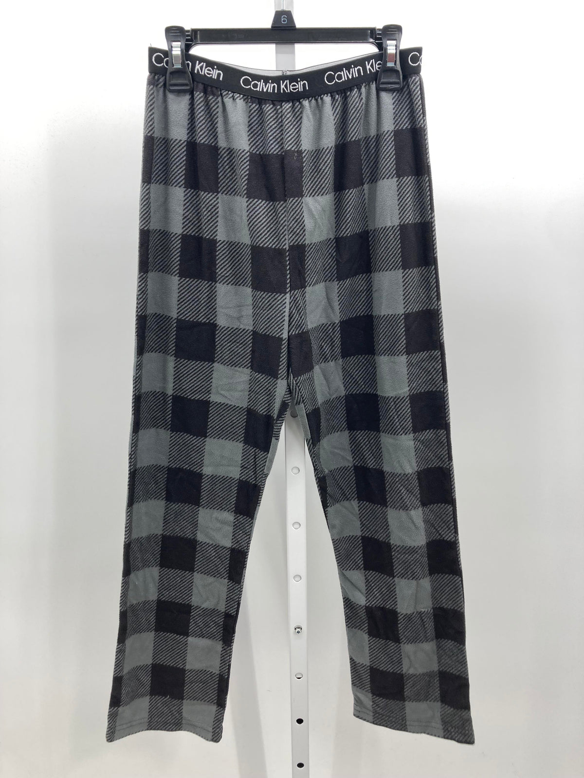 BLACK PLAID