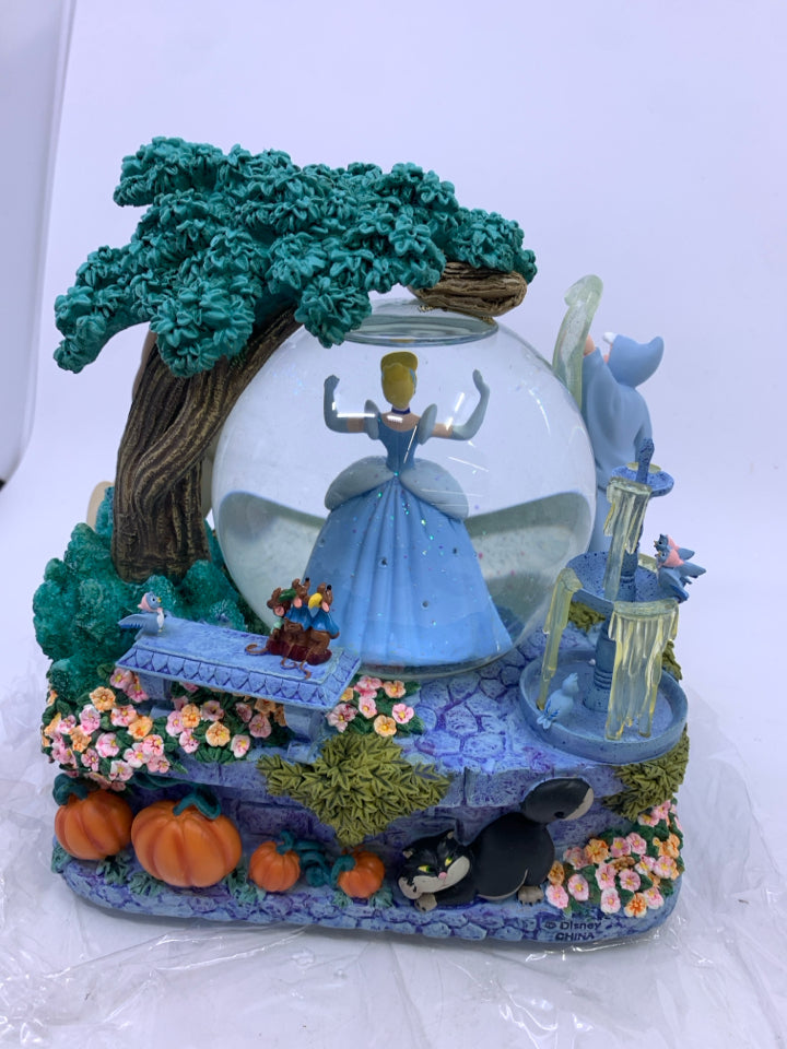 CINDERELLA'S MAGIC GOWN WATERGLOBE- IN BOX.