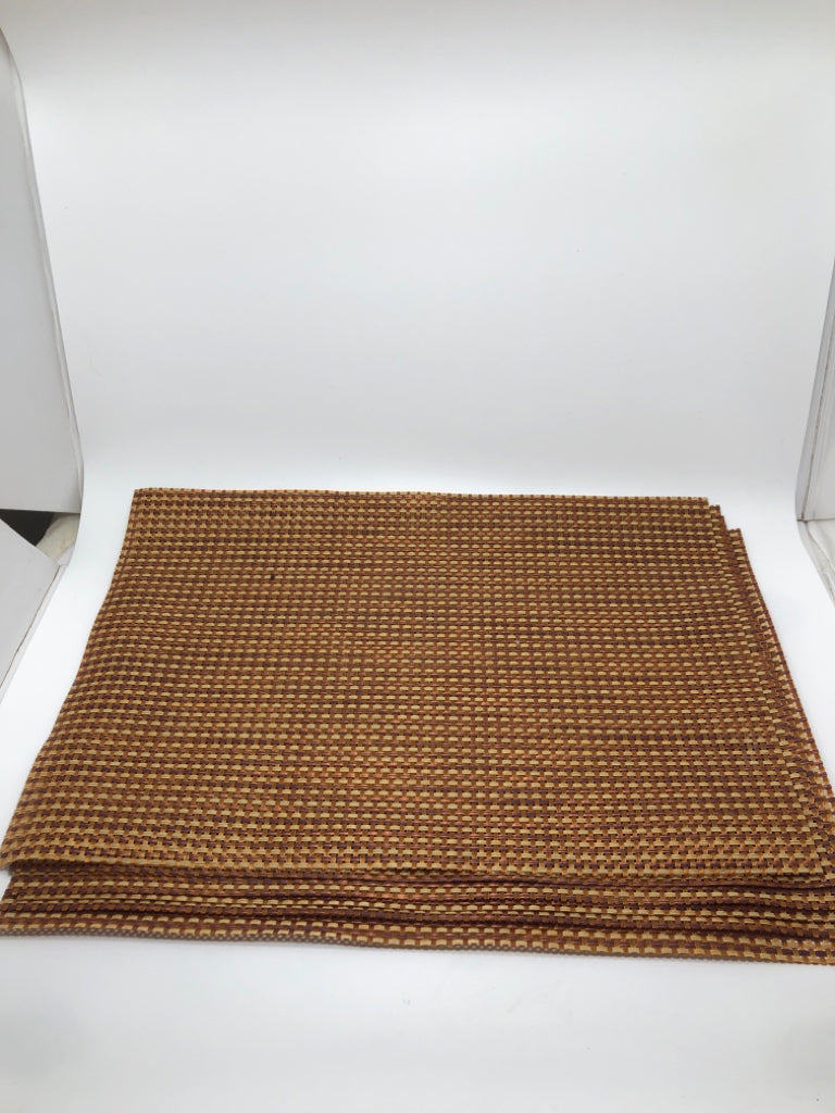 6 ORANGE WOVEN RATTAN PLACEMATS.