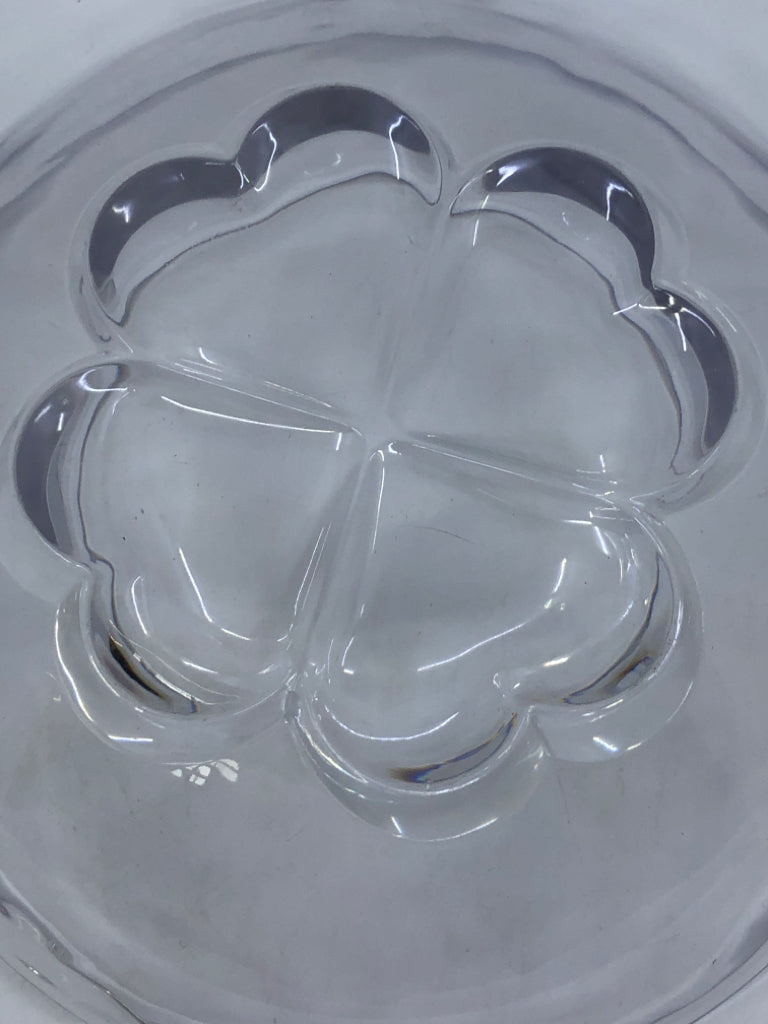 CLEAR GLASS BOWL CLOVER BOTTOM.