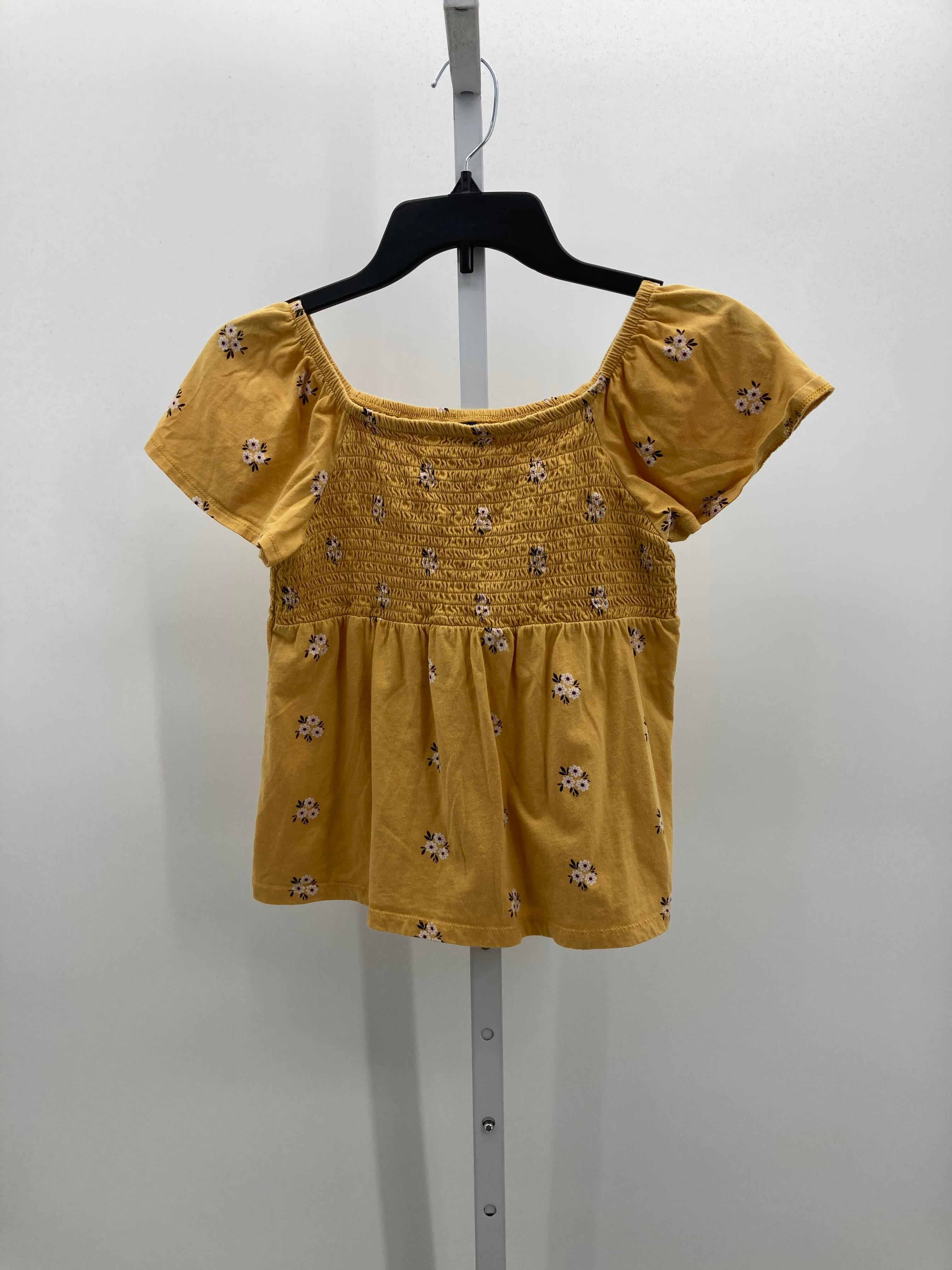 Old Navy Size 14-16 Girls Short Sleeve Shirt