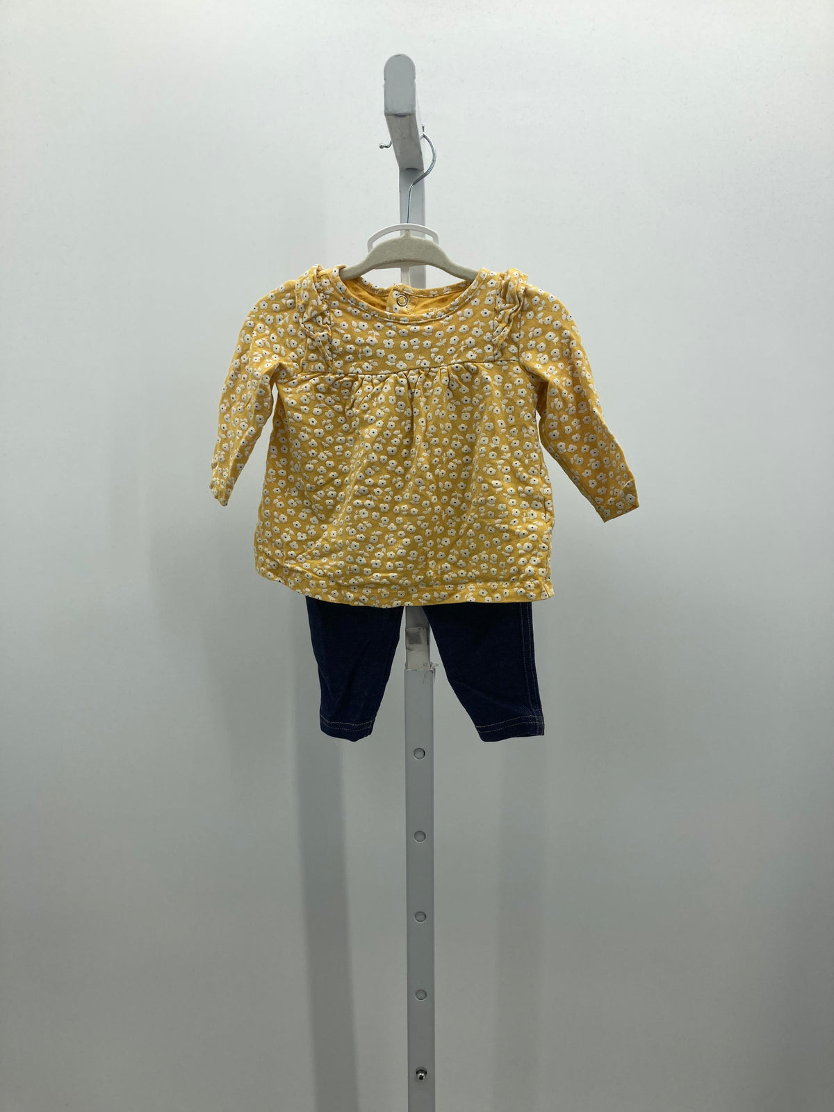 Carters Size 6 Months Girls 2 Pieces