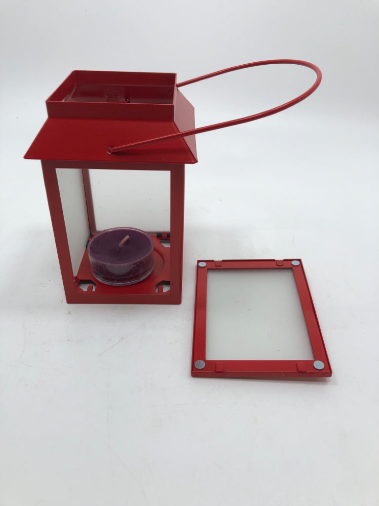 SM RED LANTERN W/MAGNETIC DOOR.