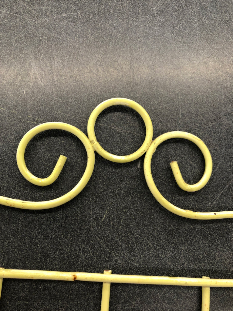 LIGHT GREEN WIRE ORGANIZER SHELF HANGING W/WELDED LEAVES & FLOWER.
