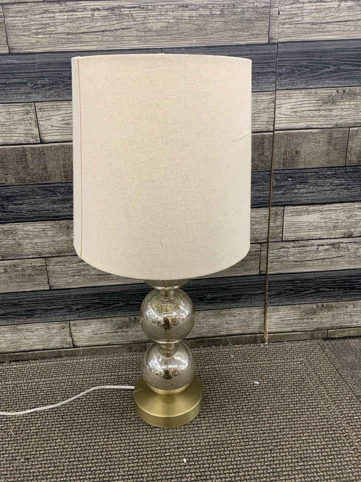 3 METALLIC STACKING GLASS BALLS BASE LAMP W/ GOLD-POWER BANK WHITE SHADE.
