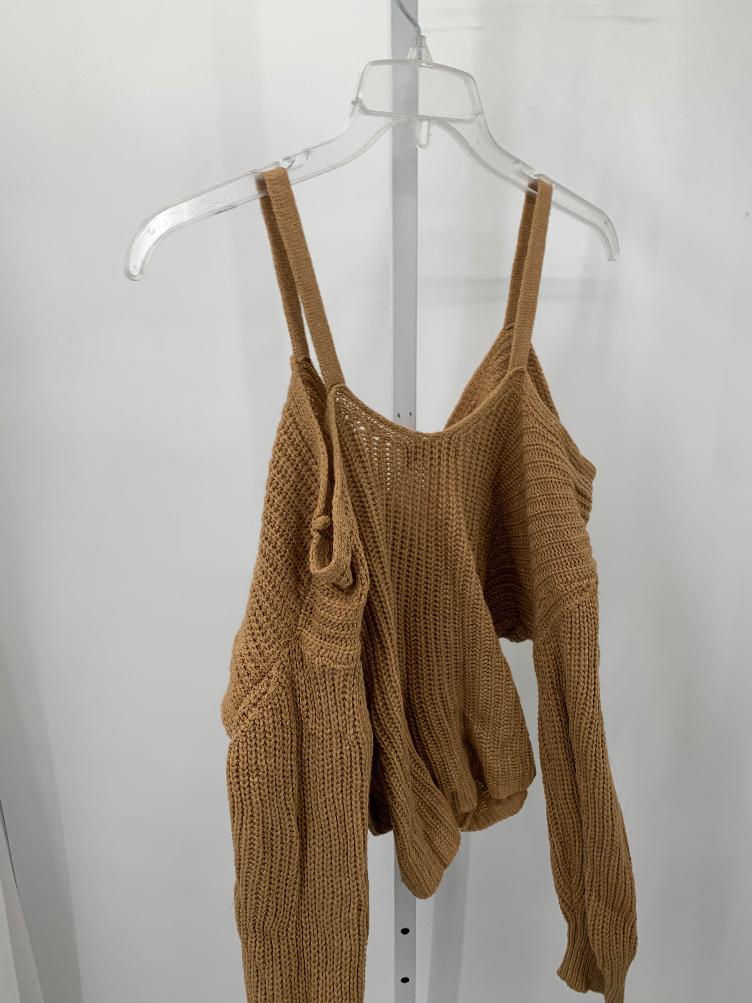 Almost Famous Size Medium Juniors Long Sleeve Sweater