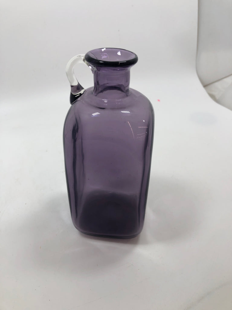 PURPLE GLASS JUG.